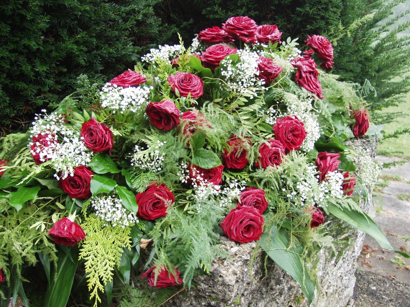 funeraire-BRIANCONNET-min_roses-61203